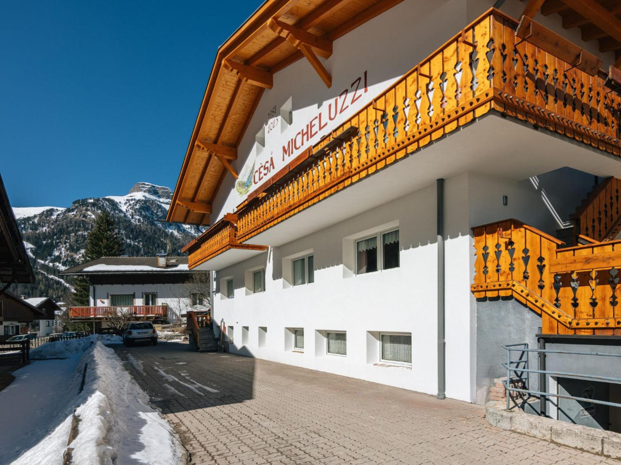 Locazione Turistica Cesa Micheluzzi - Czi712 Apartment Penia Exterior photo