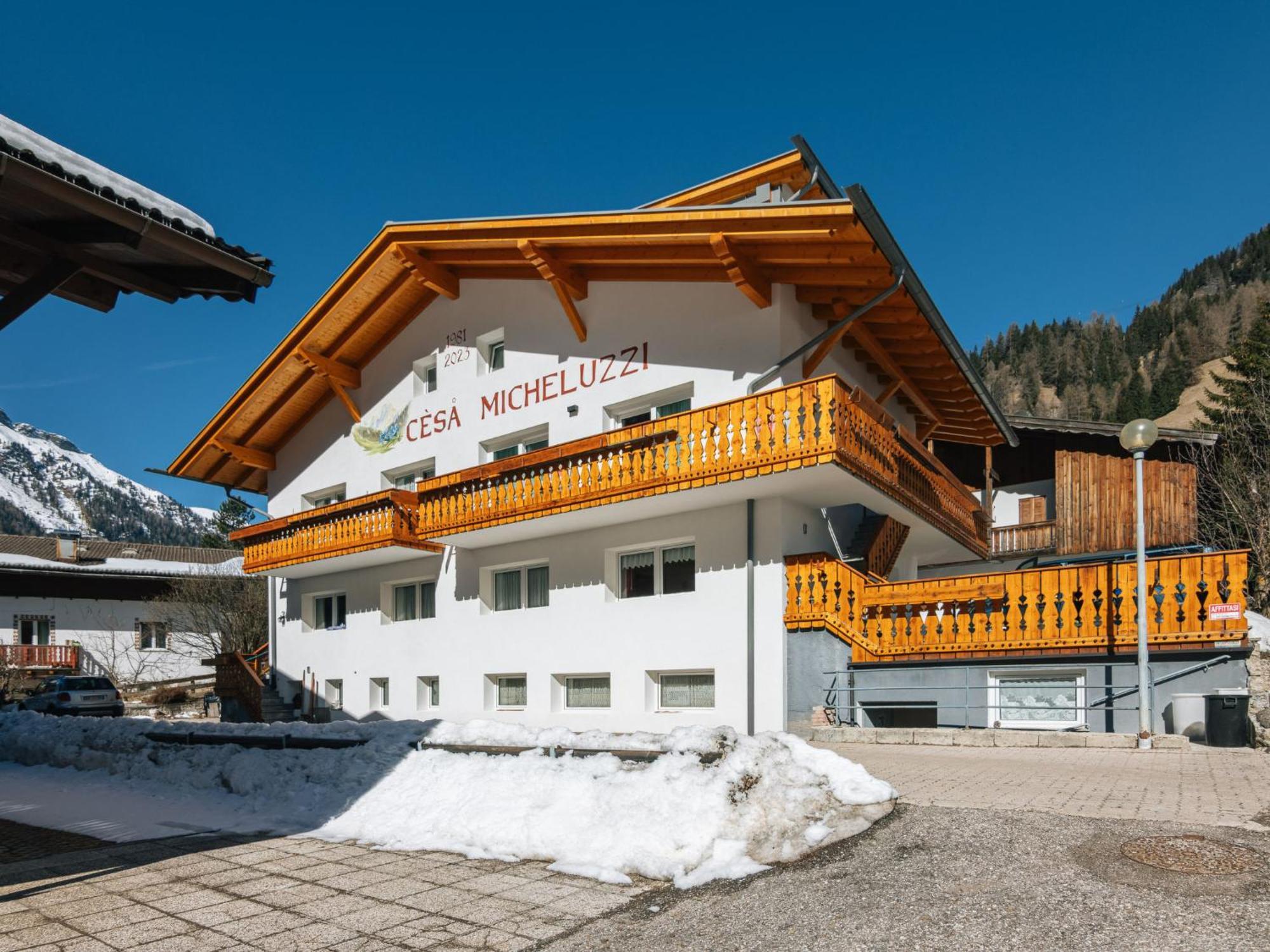 Locazione Turistica Cesa Micheluzzi - Czi712 Apartment Penia Exterior photo